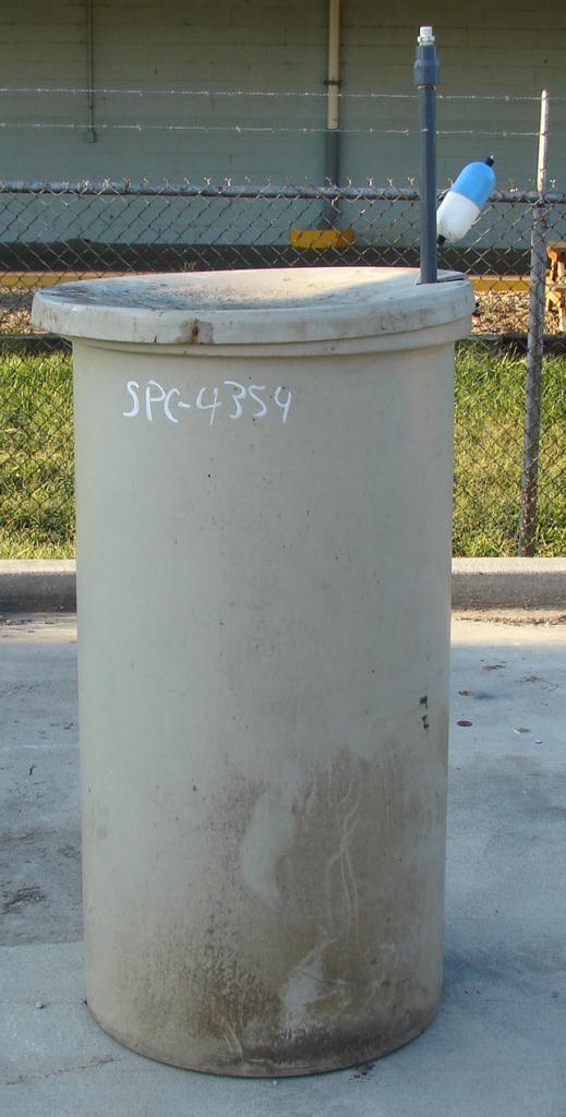 Tank 90 gallon vertical tank, Polyethylene, flat bottom