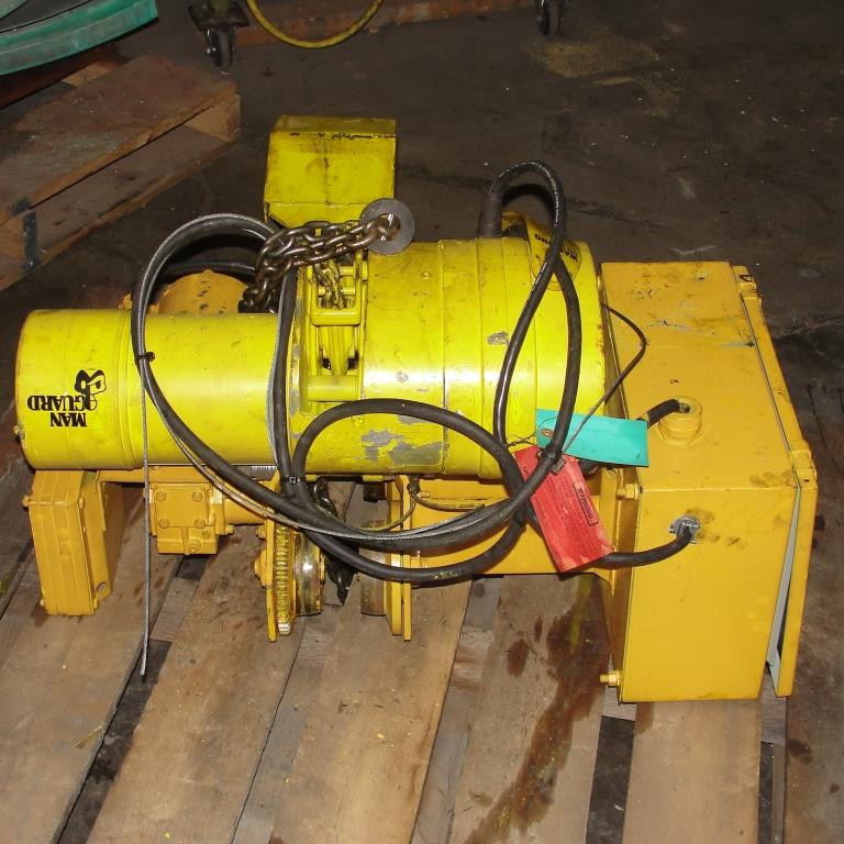 Material Handling Equipment chain hoist, 2000 lbs. Budgit model 11689957, 10 chain