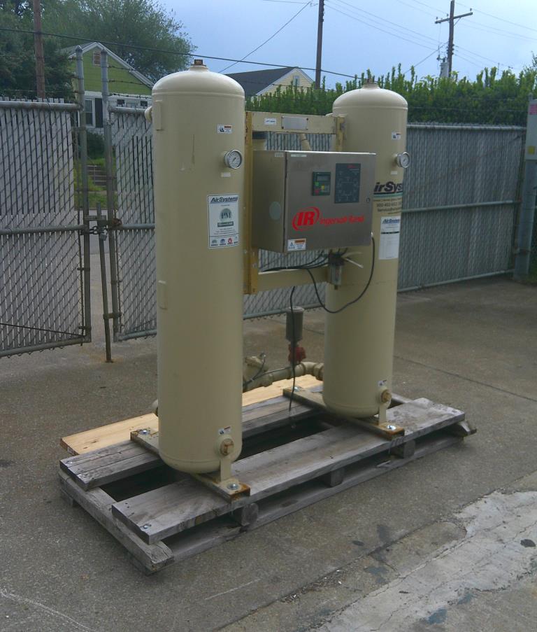 Compressor Ingersol Rand air dryer model HL4001S00AA, 400 cfm