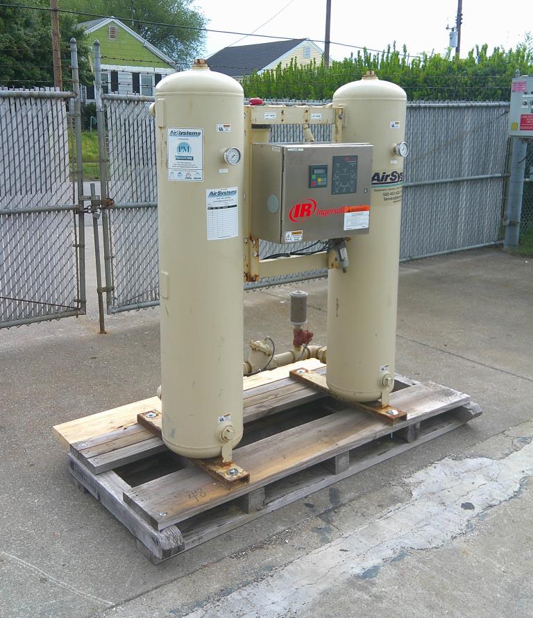 Compressor Ingersoll Rand air dryer model HL4001S00AA, 400 cfm