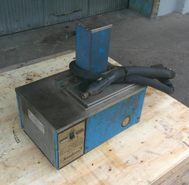 Hot Melt Dispenser Nordson hot melt glue dispenser model HM V