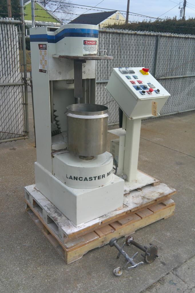 Mixer and Blender 0.7 cu.ft. capacity Lancaster Products model K counter current, Stainless Steel, 3 hp, side scrape