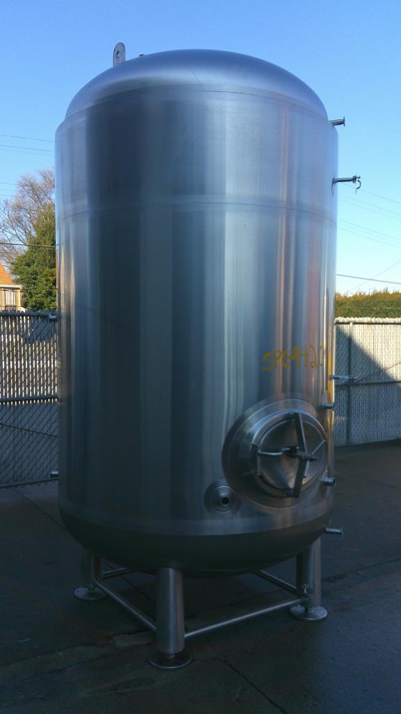 Tank 1100 gallon vertical tank, Stainless Steel, 21 psi jacket, dish